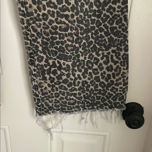 Leopard Print Wide Leg Pants - Picture 4 of 7